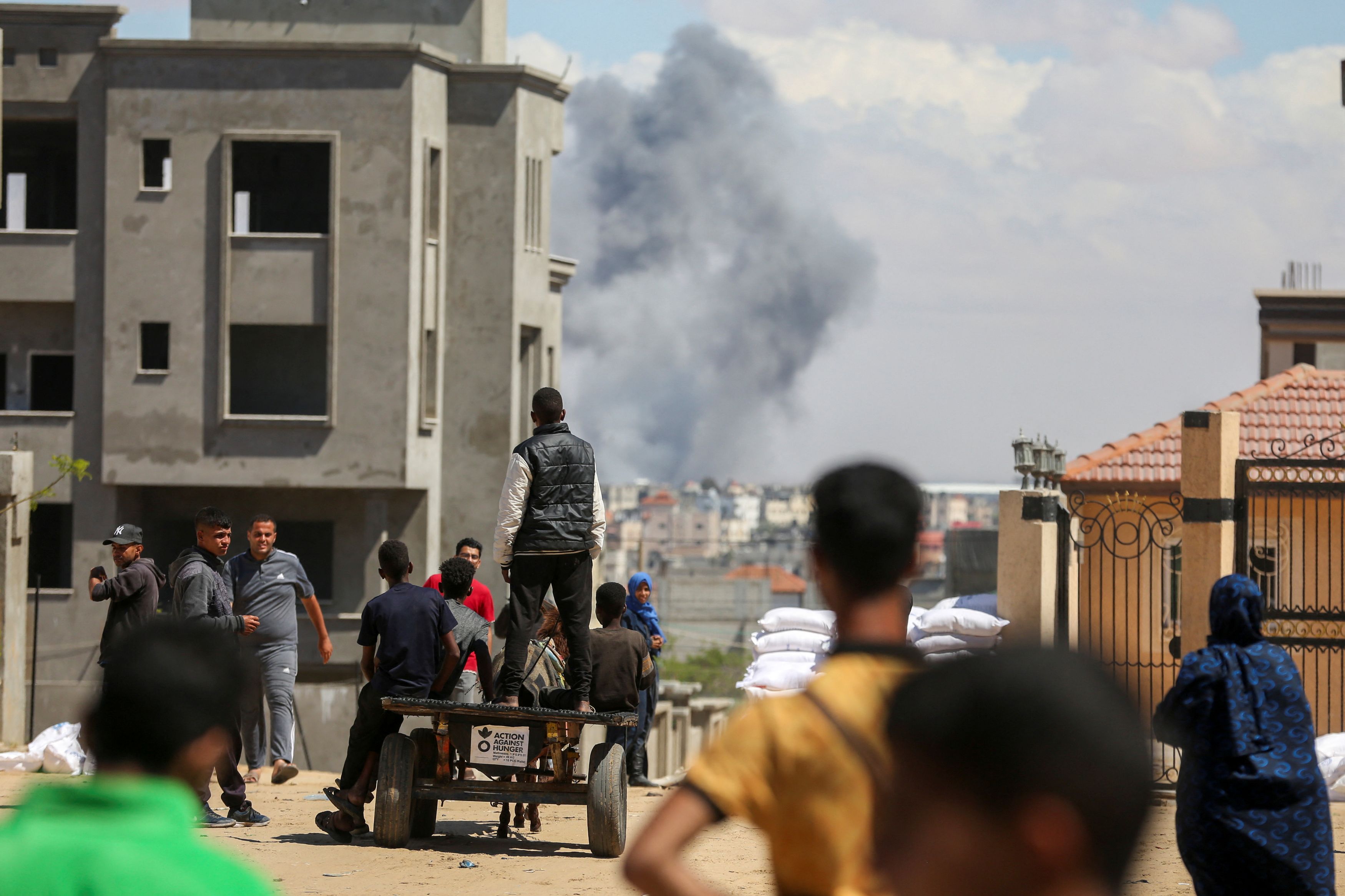 visualizing what an attack on rafah means for civilians
