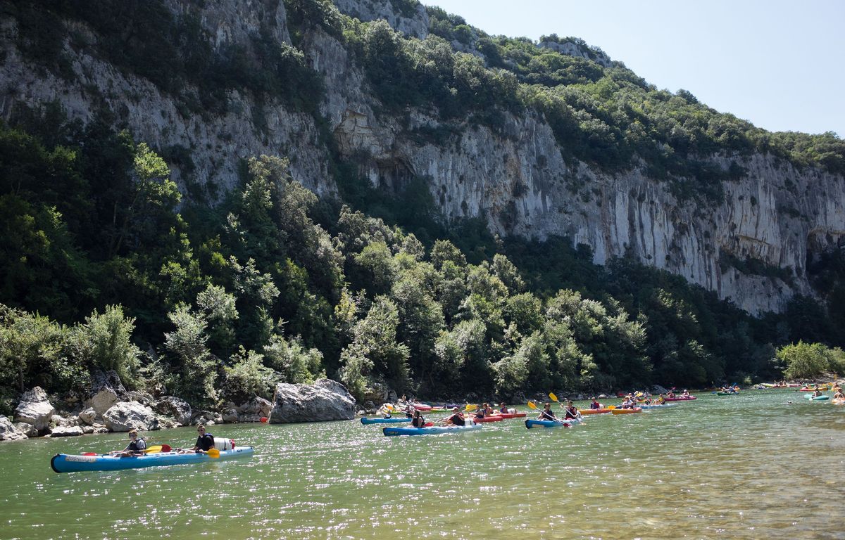 ardèche : un couple de touristes autrichiens se noient en faisant du canoë
