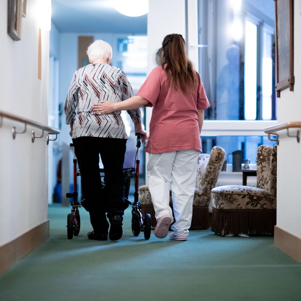 milliardenloch in der pflegeversicherung: „seit jahren warnen wir vor dem drohenden kollaps“