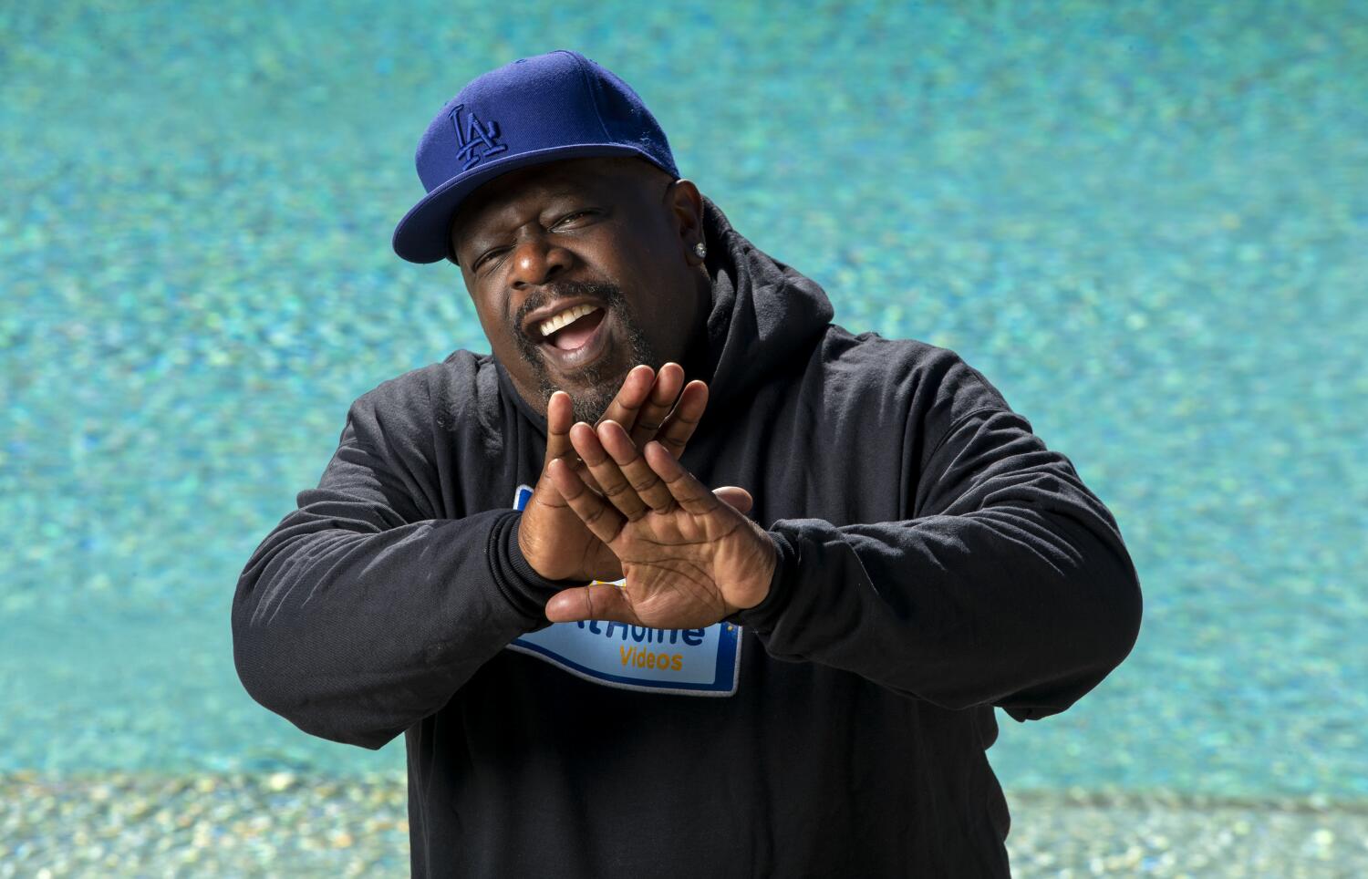 cedric the entertainer uses his punchlines to branch out and give back during netflix is a joke
