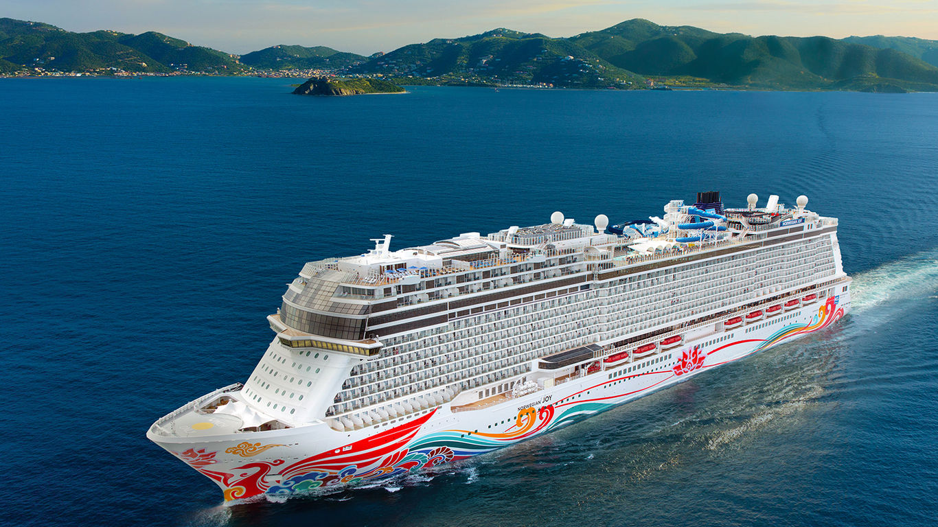 norwegian cruise line offering teachers discounts, accepting nominations for giving joy program