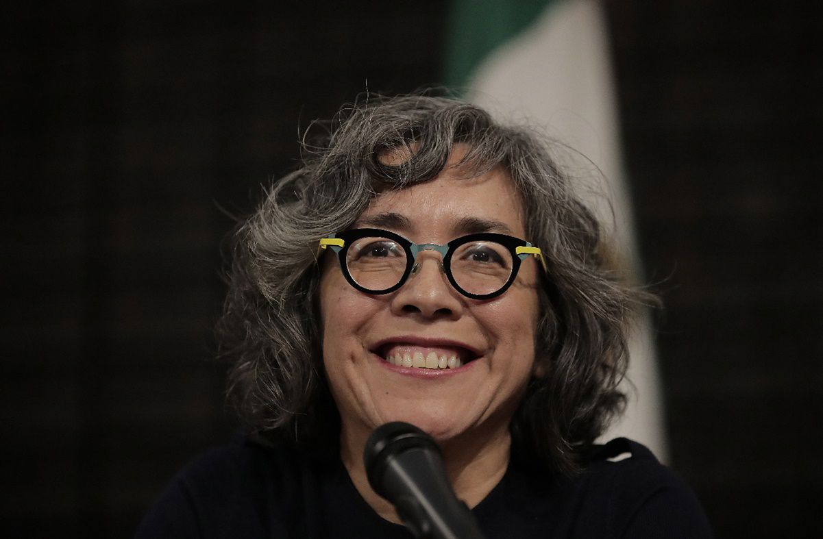 la escritora mexicana cristina rivera garza, reconocida con el premio pulitzer de biografía por “el invencible verano de liliana”
