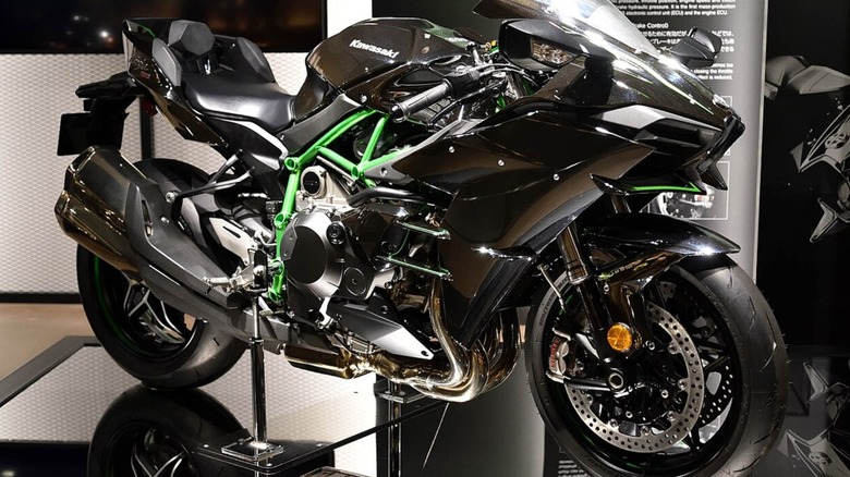 is kawasaki's ninja h2r street legal in the us? everything you need to know