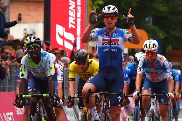 Tim Merlier a remporté la troisième étape du Giro 2024.