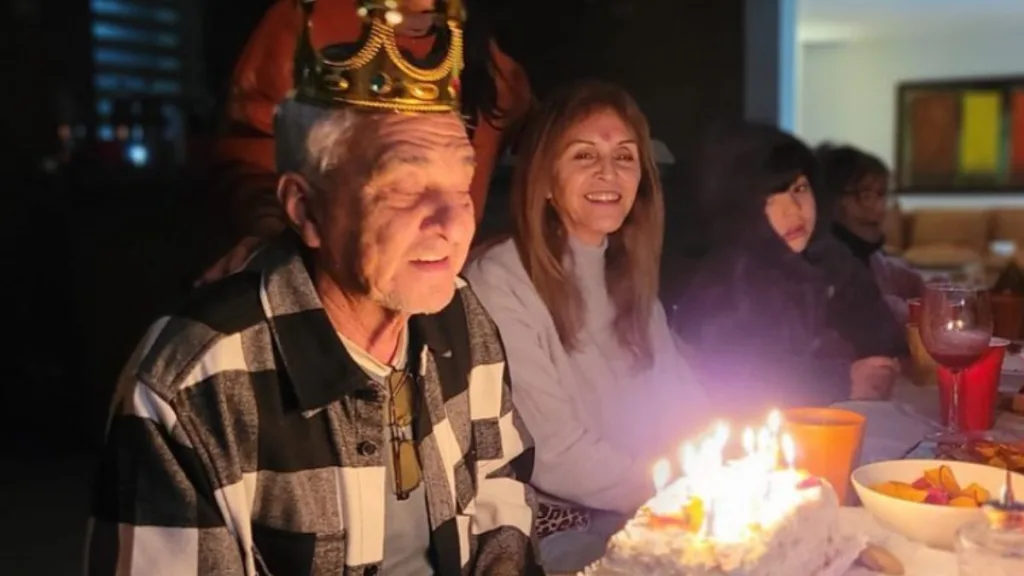 padre de querida actriz chilena sufre infarto cerebral en medio de la celebración de su cumpleaños: «el cuerpo habló…»