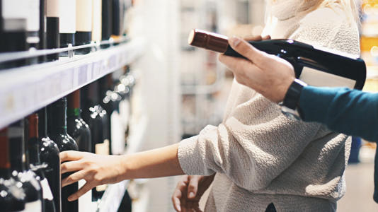 Why A Vague Wine Bottle Label Is One Of The Biggest Red Flags<br><br>