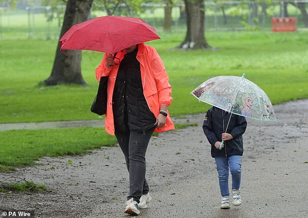 met office issues nine-hour thunderstorm alert on bank holiday monday