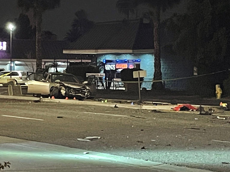 Four injured after late-night crash in Glendale; DUI suspected