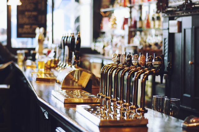 why it's illegal to get drunk in an english pub