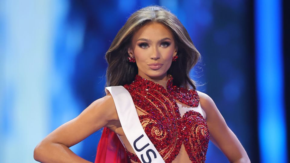noelia voigt resigns as miss usa, citing her mental health