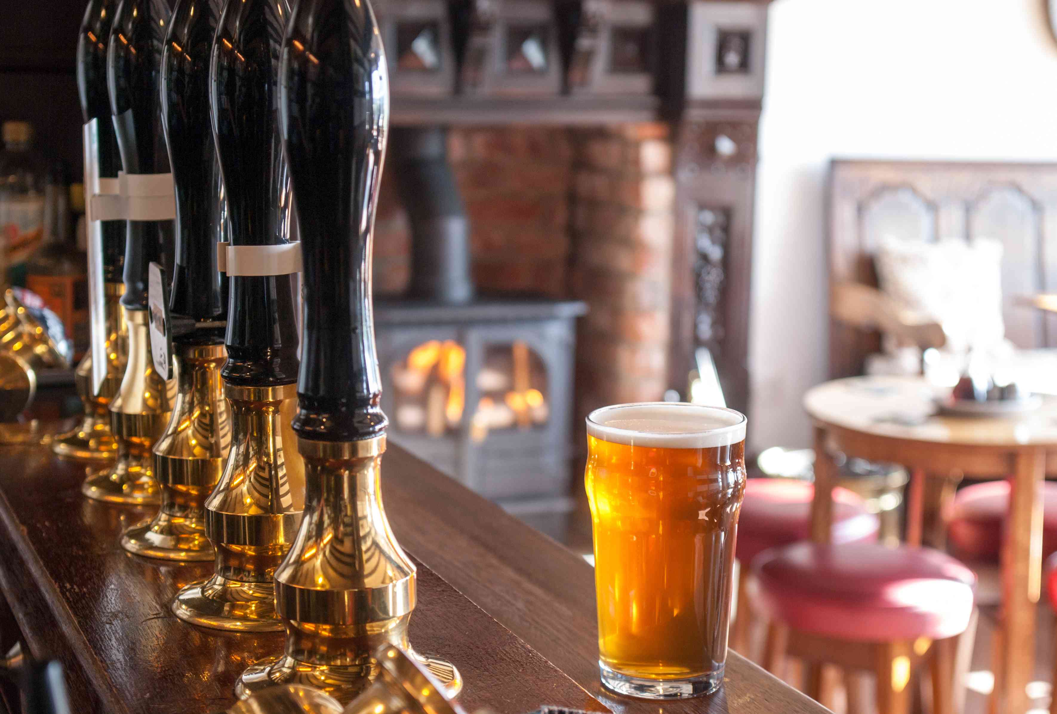why it's illegal to get drunk in an english pub