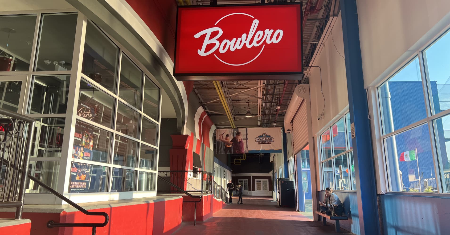 dozens of former employees plan to sue bowlero alleging discrimination after eeoc closes case, lawyer says