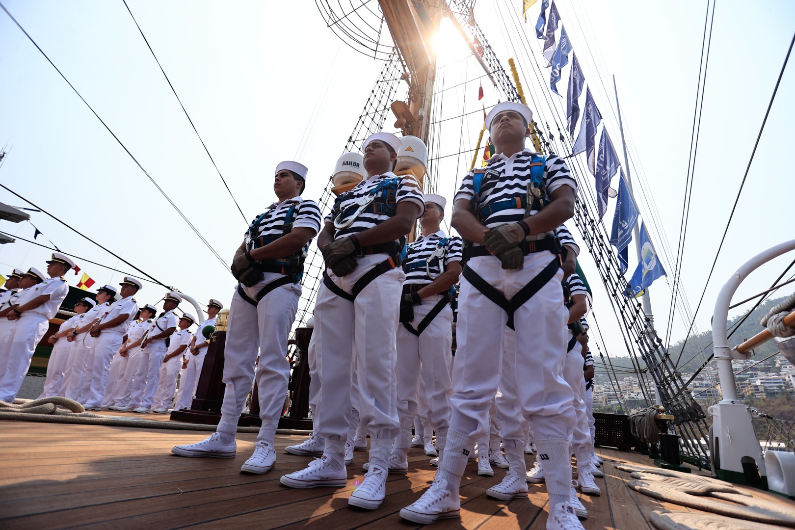 buque escuela de la armada mexicana zarpa a 10 países con récord de tripulación femenina