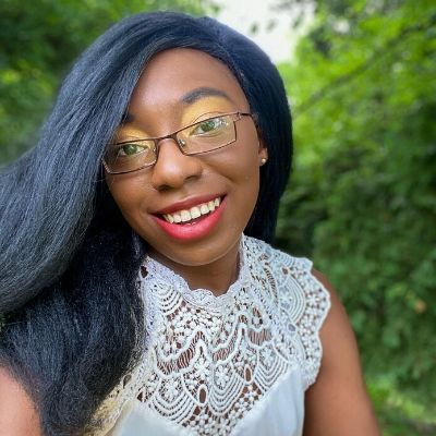 Victoria Wade Disney Writer at ThemeParkHipster