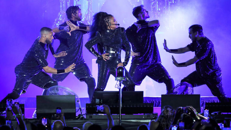 Janet Jackson performs during the 2022 Essence Festival of Culture at the Louisiana Superdome on July 2, 2022 in New Orleans, Louisiana. (Bennett Raglin/Getty Images for Essence)