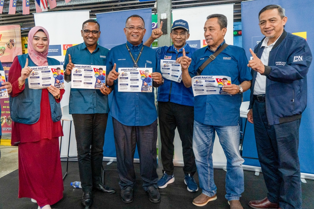 despite talk of courting non-malays, kkb campaigning shows perikatan yet to follow through