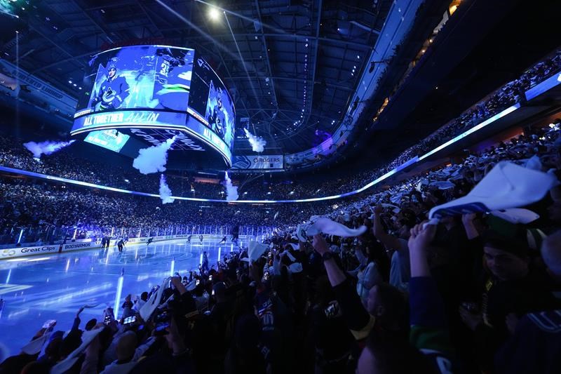 vancouver mulls viewing area for 'amazing' canucks' fans in stanley cup playoffs
