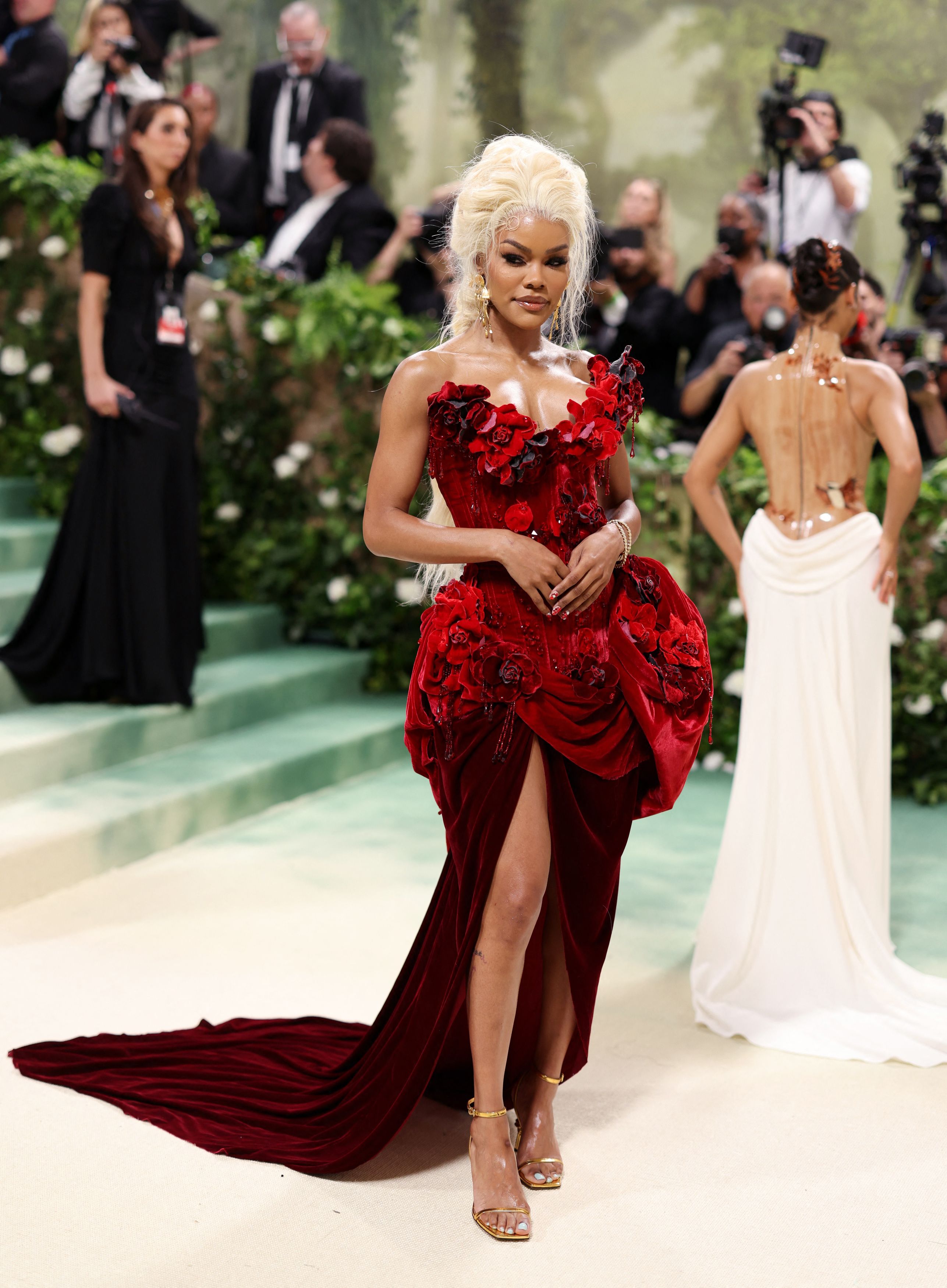 see the stars on the met gala red carpet