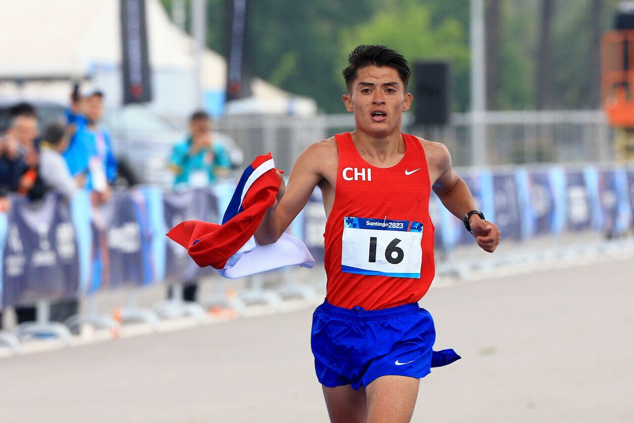 hugo catrileo se suma a carlos díaz: el maratón chileno tendrá dos representantes en los juegos olímpicos