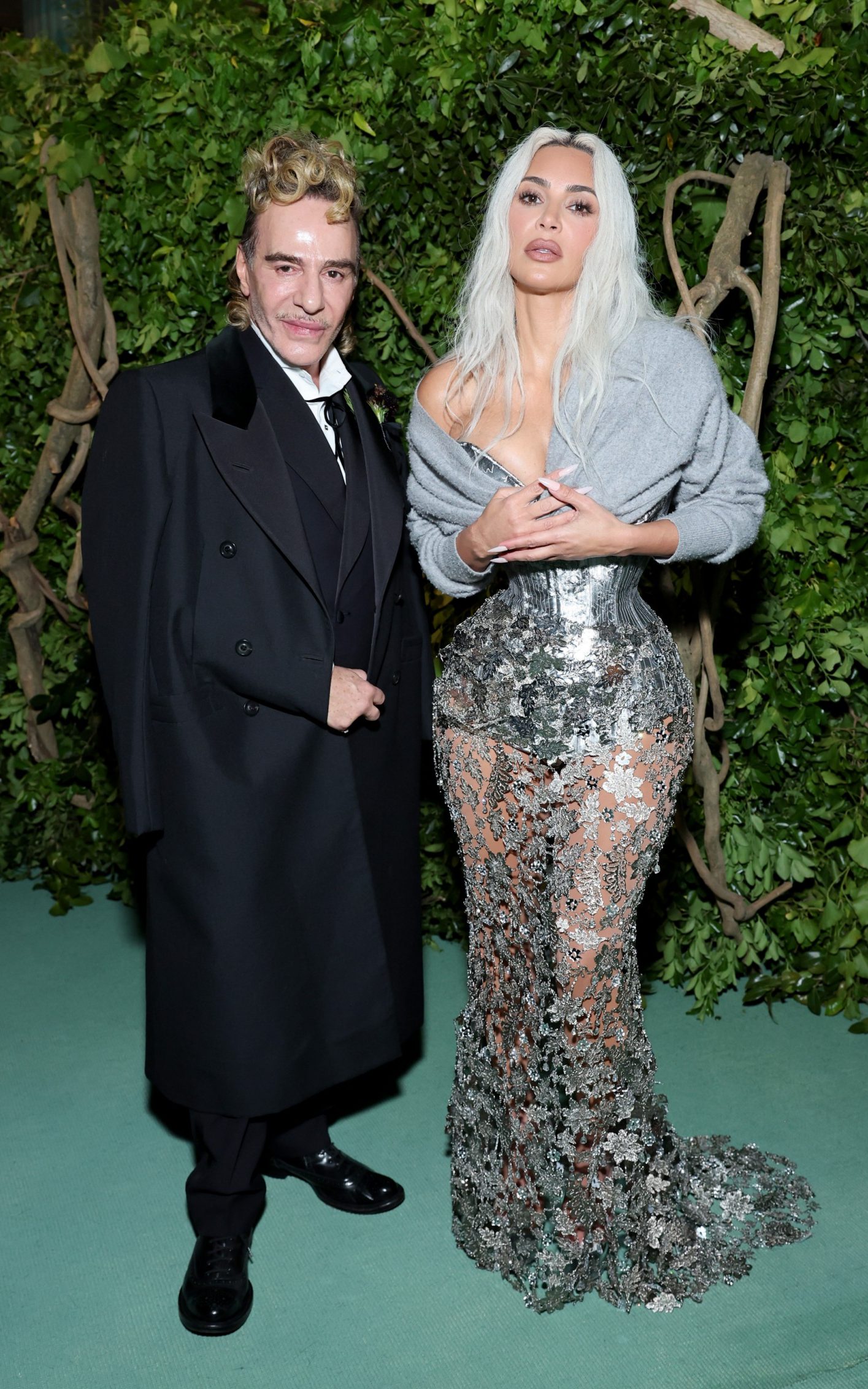 amazon, met gala fashion faux pas – from kardashians in cardigans to soggy t-shirts