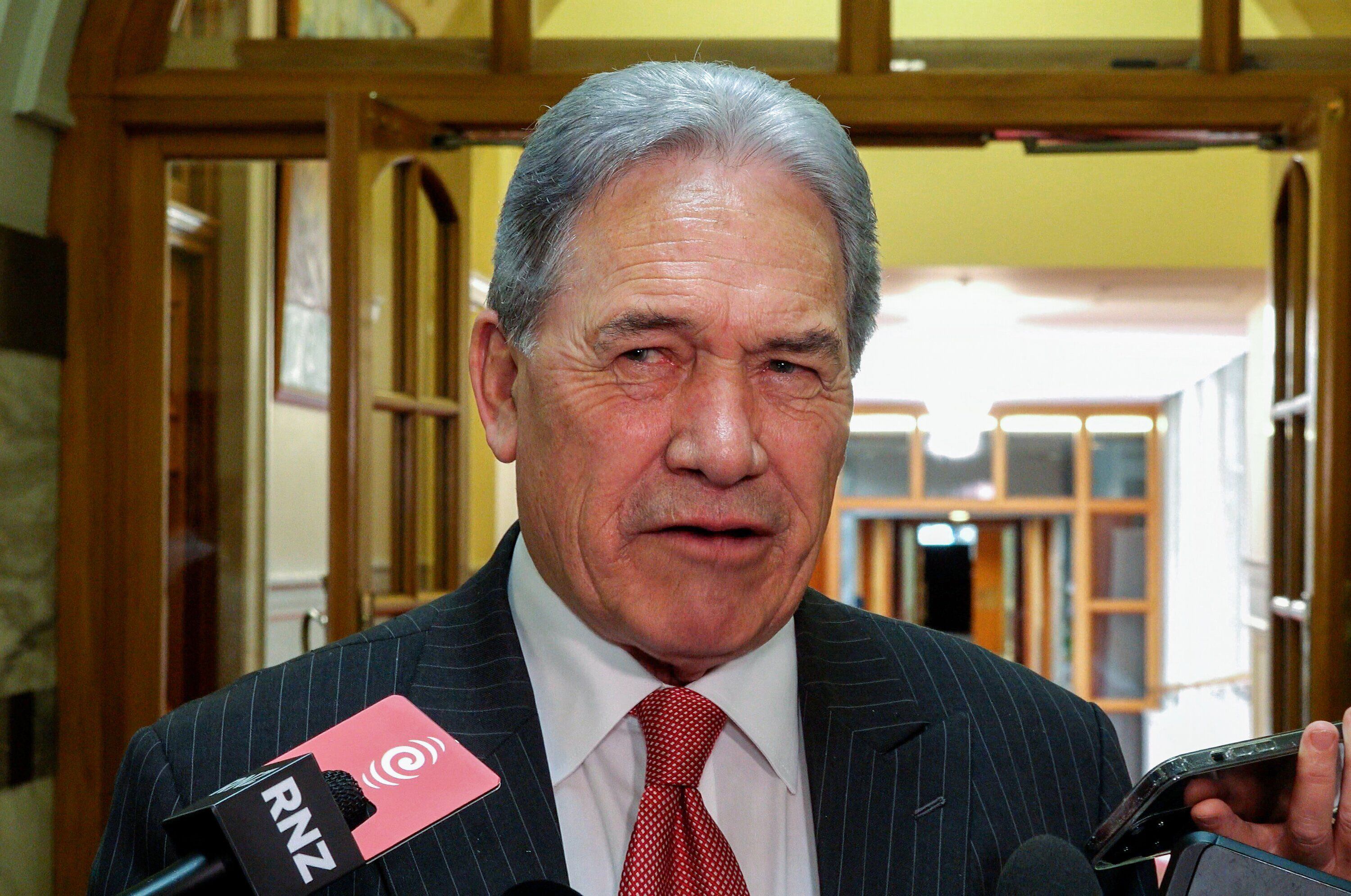king’s counsel gary judd files complaint over tikanga māori requirement for law students, winston peters agrees