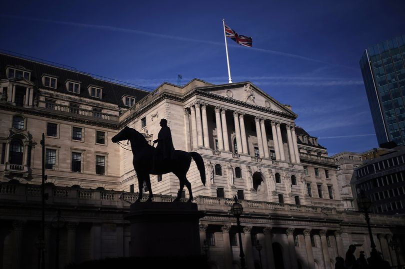 bank of england not yet ready to cut interest rates, say economists