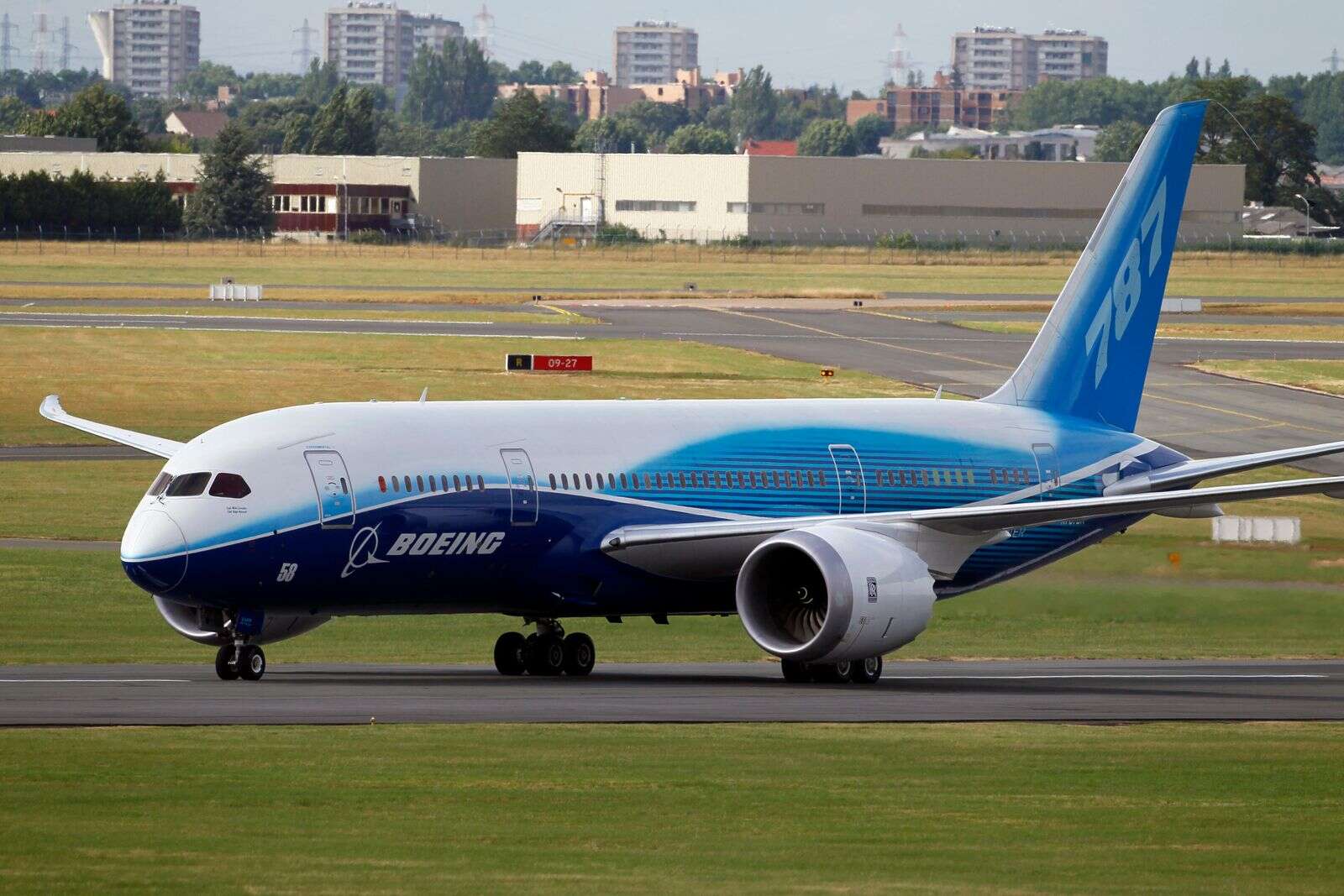 us opens boeing probe over possible 'falsified' 787 records