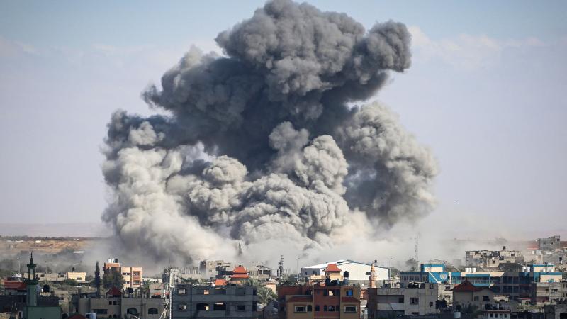 guerre israël-hamas : les frappes s’intensifient à rafah, des pourparlers de trêve se tiennent au caire