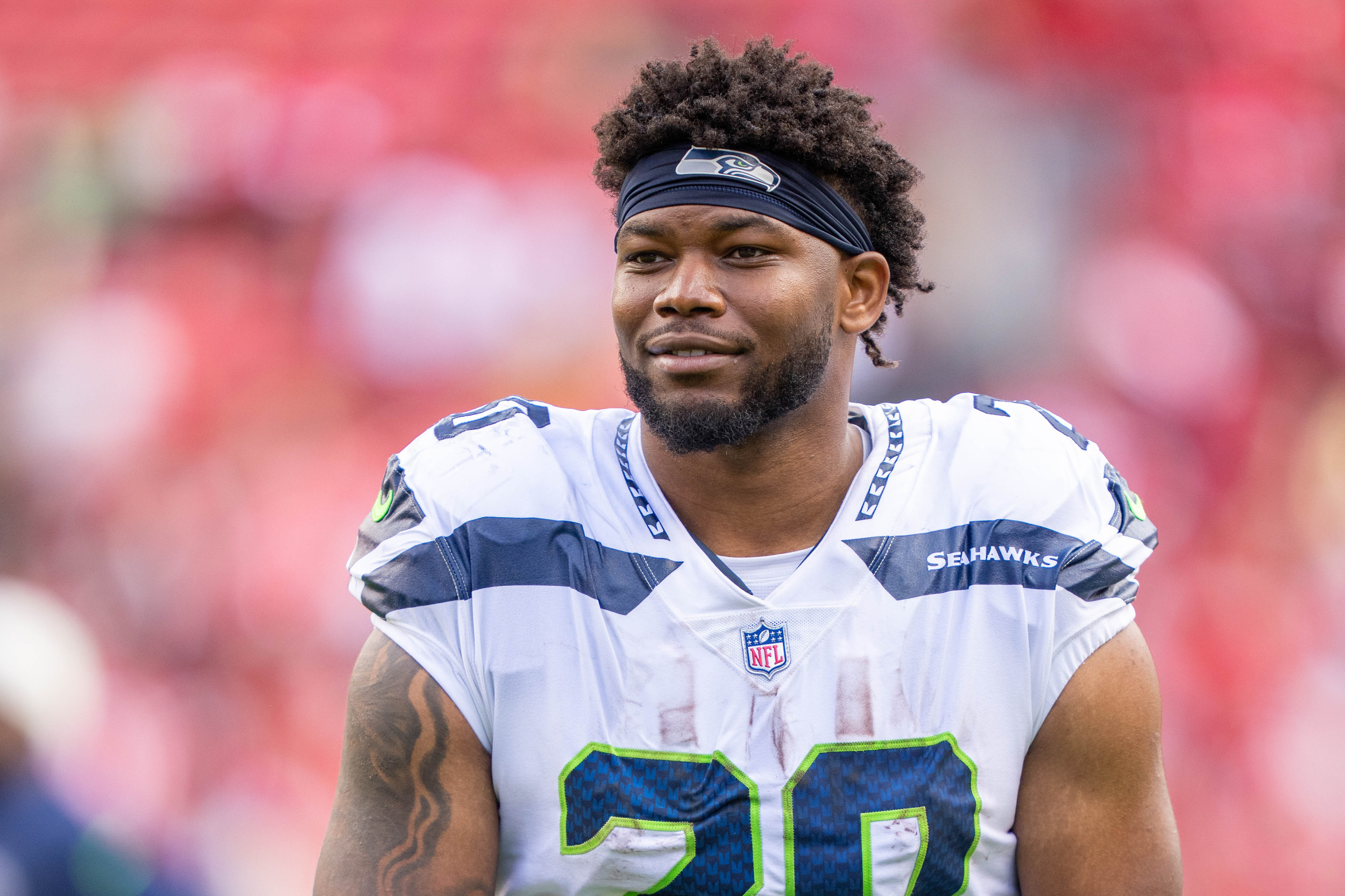 panthers signing ex-seahawks rushing leader to deal