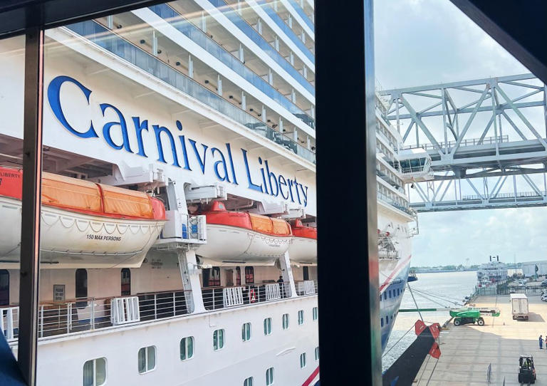 Carnival Cruise Line celebrates 30 years in New Orleans