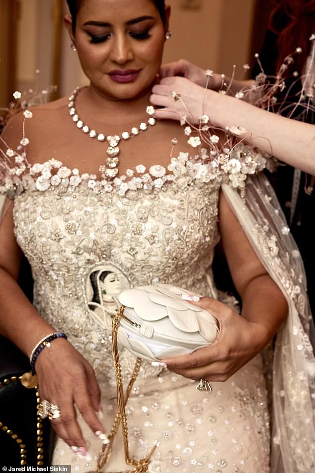 billionaire dons $10 million necklace from own collection to met gala
