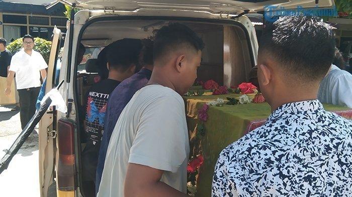 sosok fhio bocah penjual makaroni kelililing yang sempat viral meninggal dunia,tabrak tiang listrik