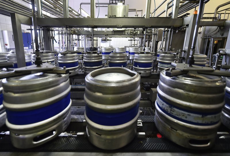 pivovary v čr loni uvařily méně piva a spotřeba klesla na 128 litrů na osobu