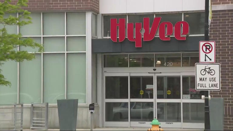 Hy-Vee reaches 2-year agreement with City of Des Moines over downtown ...