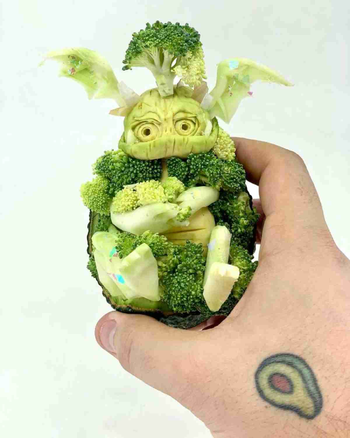 artista cria esculturas de frutas e legumes como você nunca viu