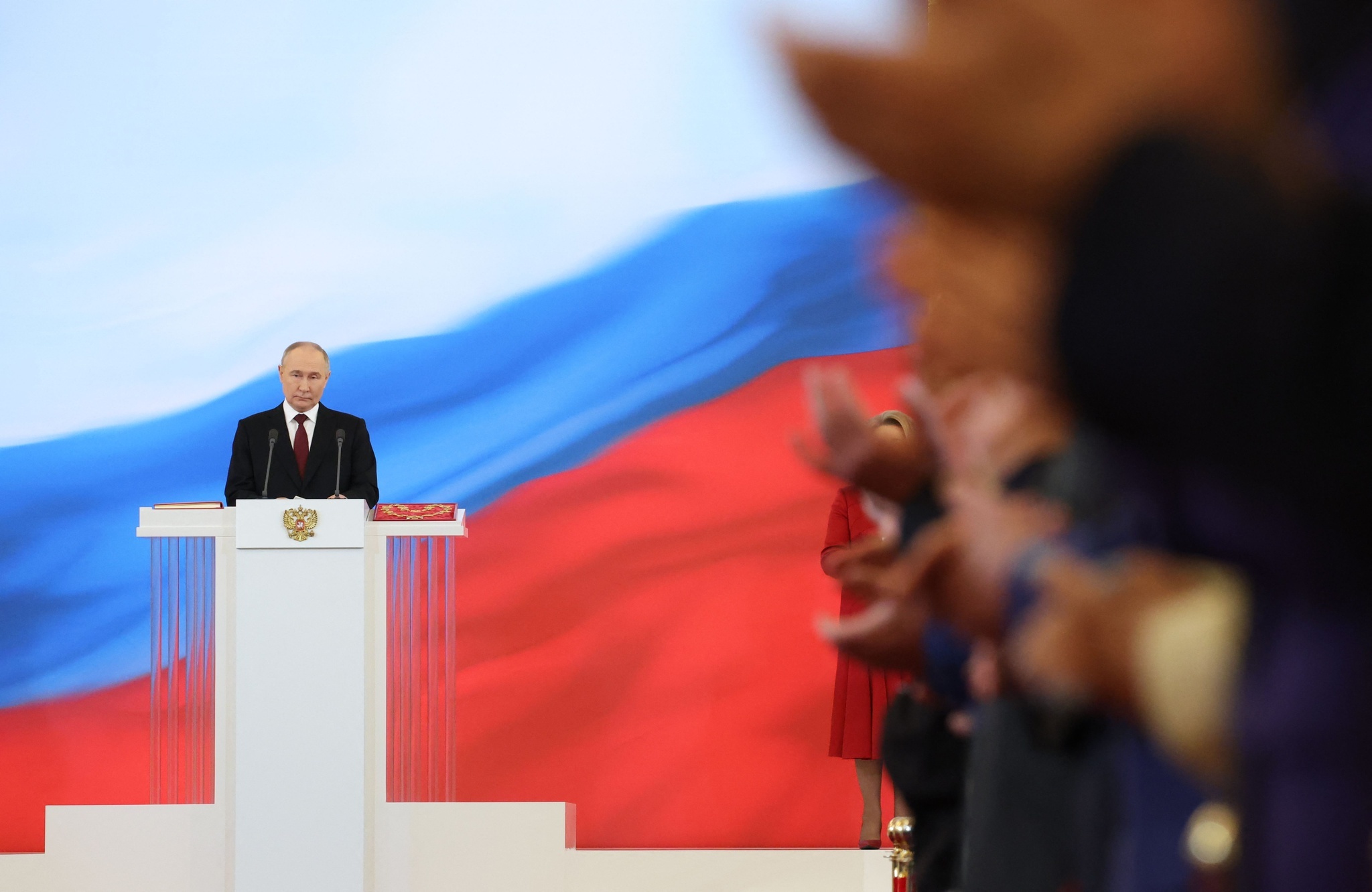 プーチン氏、通算5期目の大統領就任「神聖な務め」