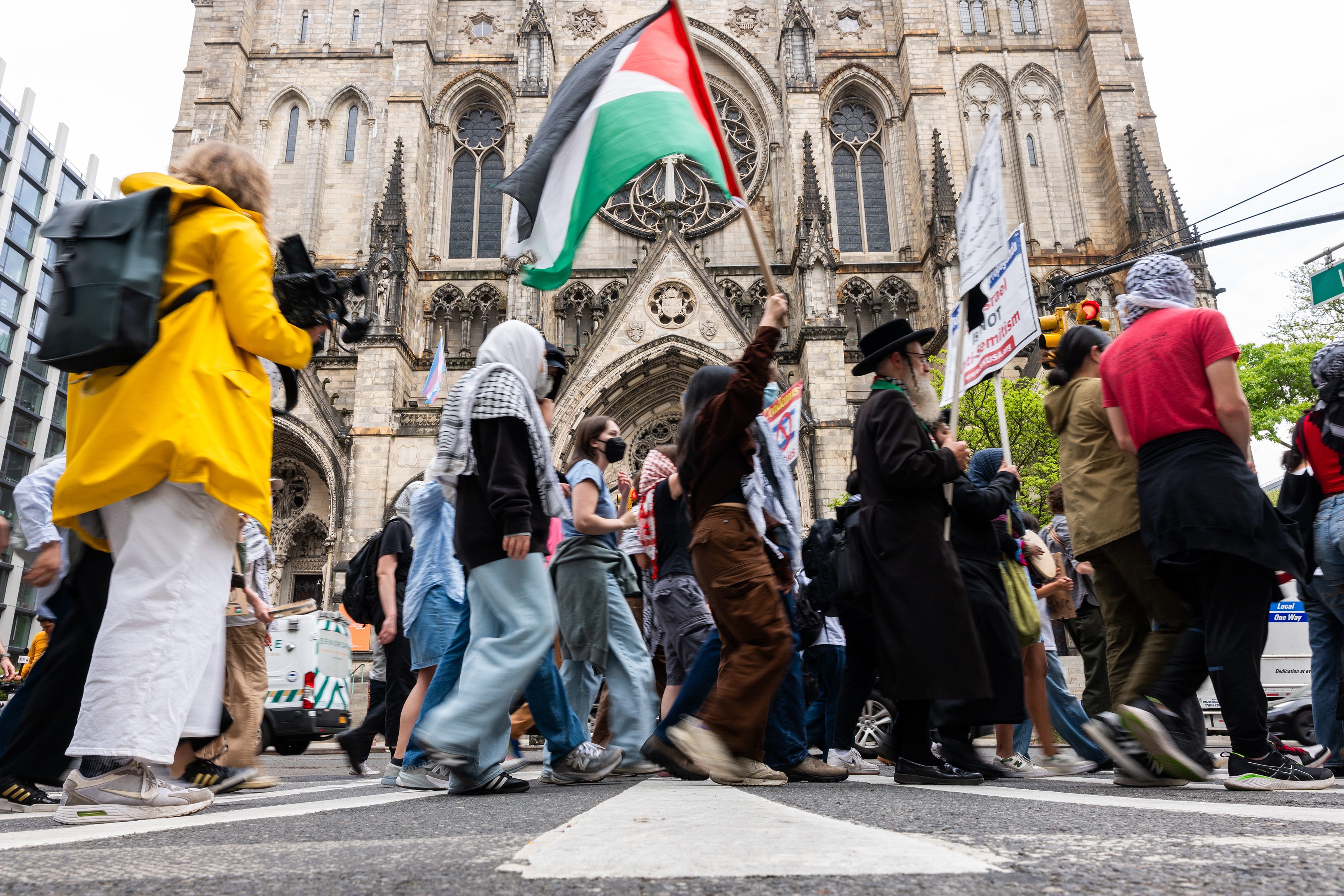 misspelled pro-palestinian message is from canadian protest, not columbia | fact check