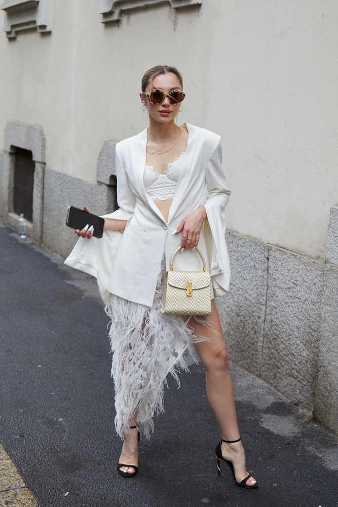 6 αλάνθαστοι τρόποι να φορέσεις τη λευκή φούστα το καλοκαίρι