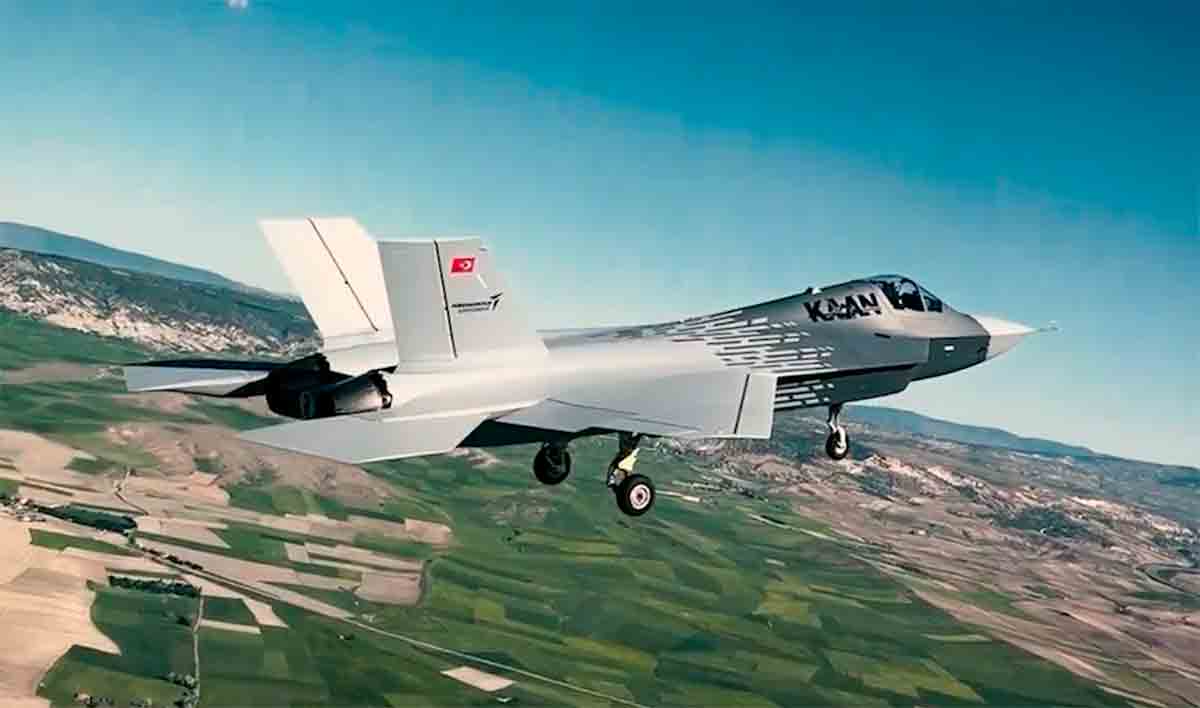 video: den tyrkiske femte generation jagerfly kaan lettede for anden gang