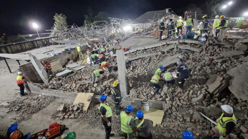 un immeuble s’effondre en afrique du sud : contact établi avec onze personnes, plus de cinquante disparus (photos)