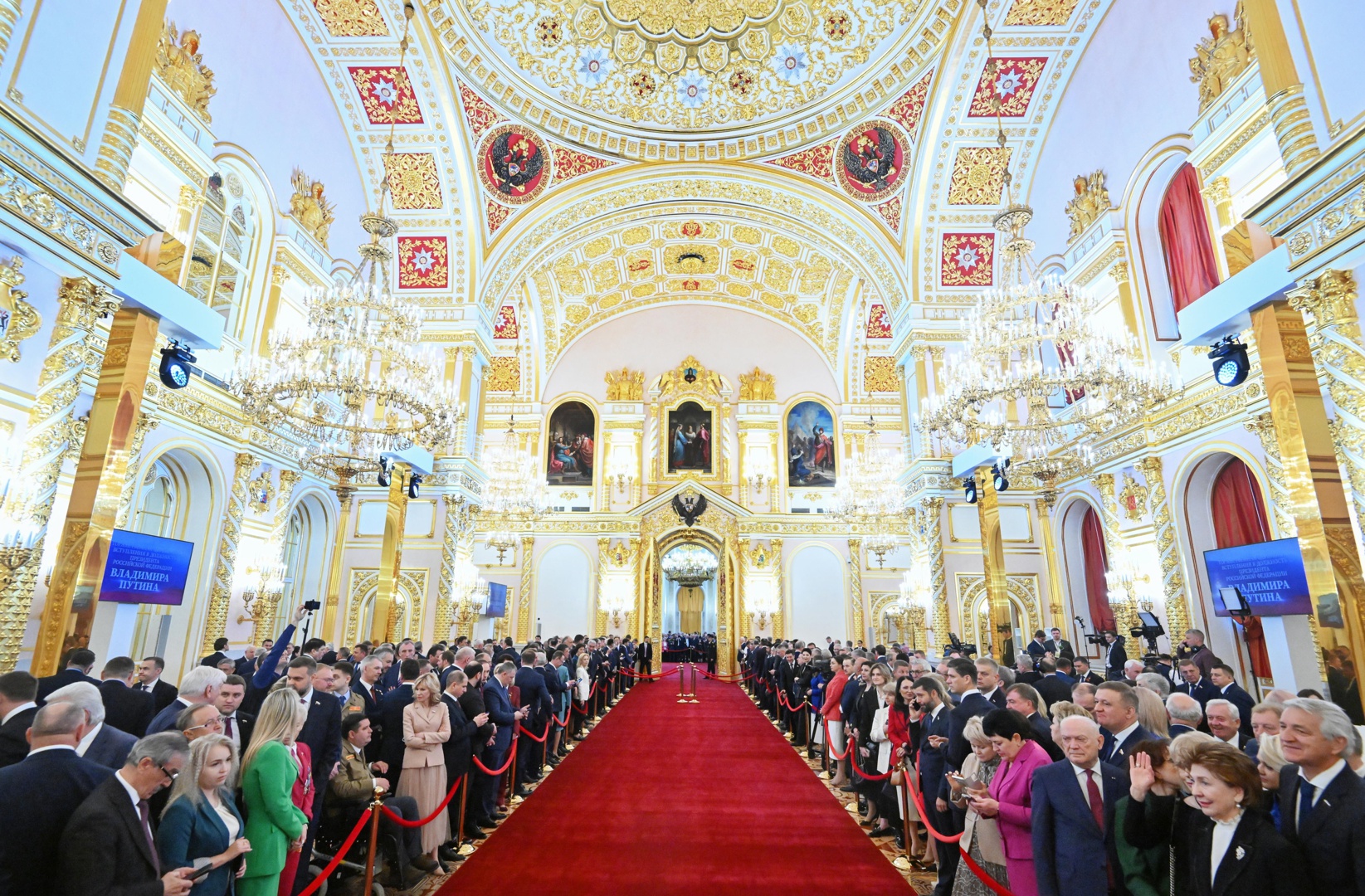 putin se acerca a los zares al tomar posesión del kremlin hasta 2030