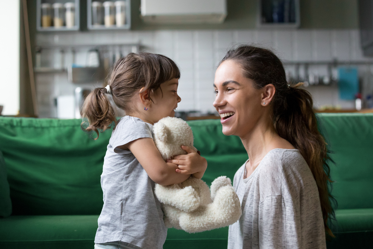 πειθαρχία χωρίς φωνές: ο ψυχοθεραπευτής αριστοτέλης βάθης μας εξηγεί πώς να εφαρμόσουμε τη θετική γονεϊκότητα