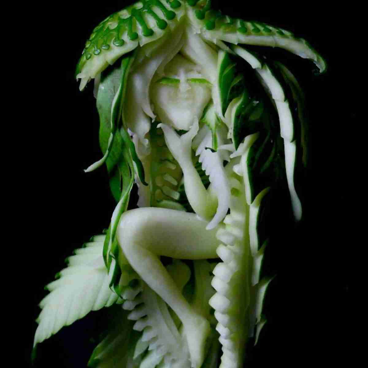 artista cria esculturas de frutas e legumes como você nunca viu