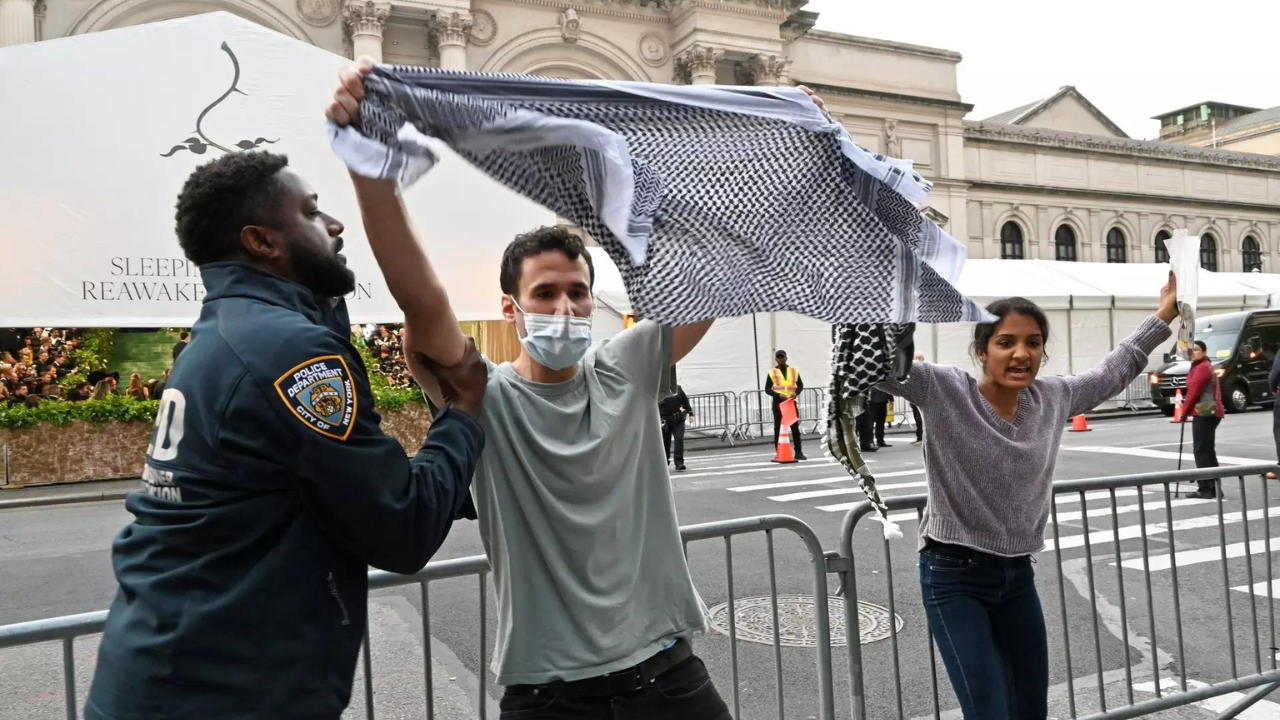 pro-palestinian protesters clash with police, vandalize nyc monuments during met gala