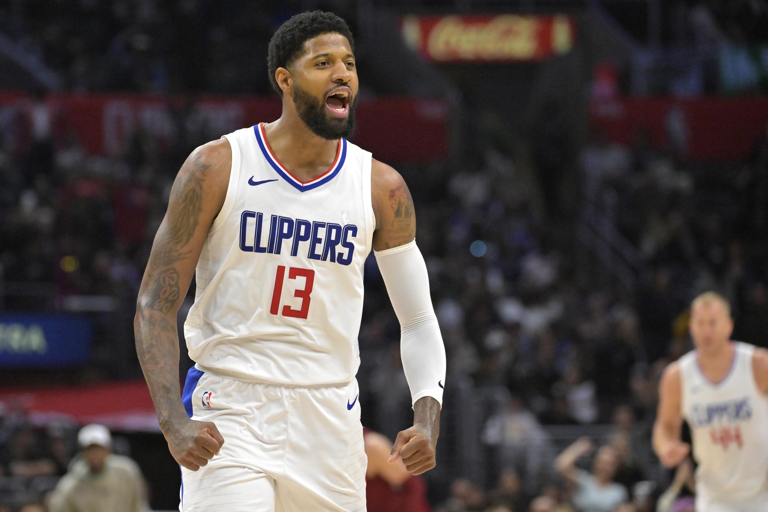 clippers exec comments on paul george extension talks
