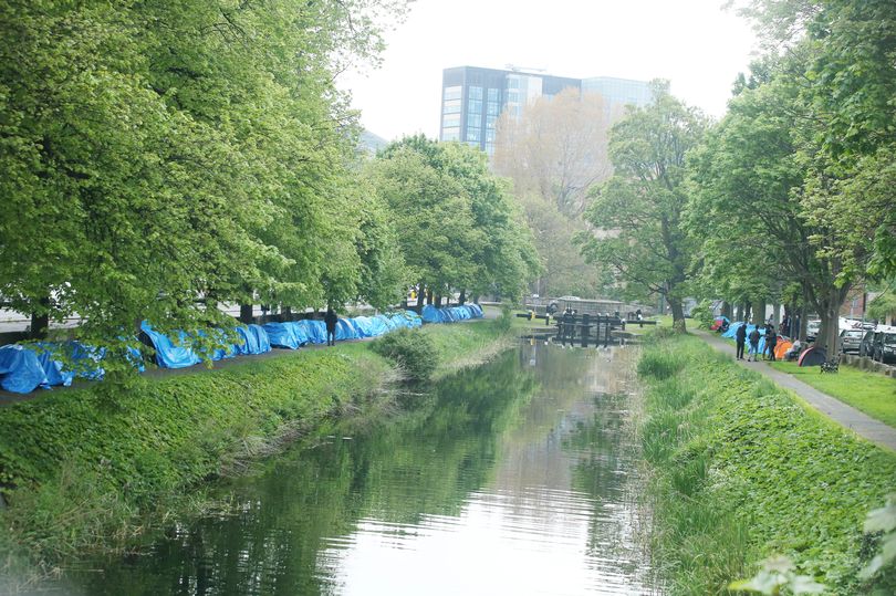 expectations of move to improved accommodation fuelling increase in asylum seeker tents on grand canal