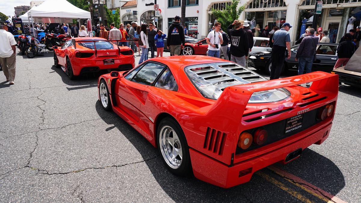 <p>The twin-turbo V8-powered F40 was the last Ferrari built under Enzo's guidance. At the time he called it, "The best in the world."</p>