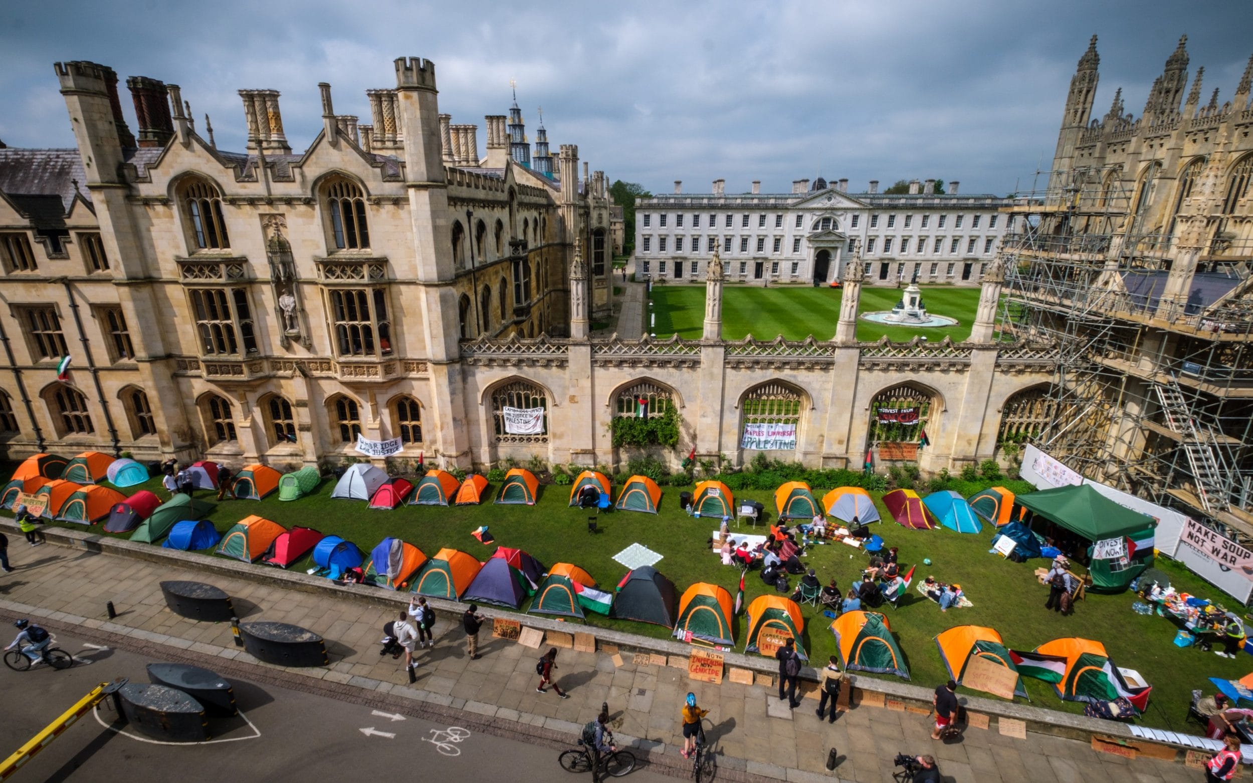 oxford students must sign radical manifesto to join protest camp