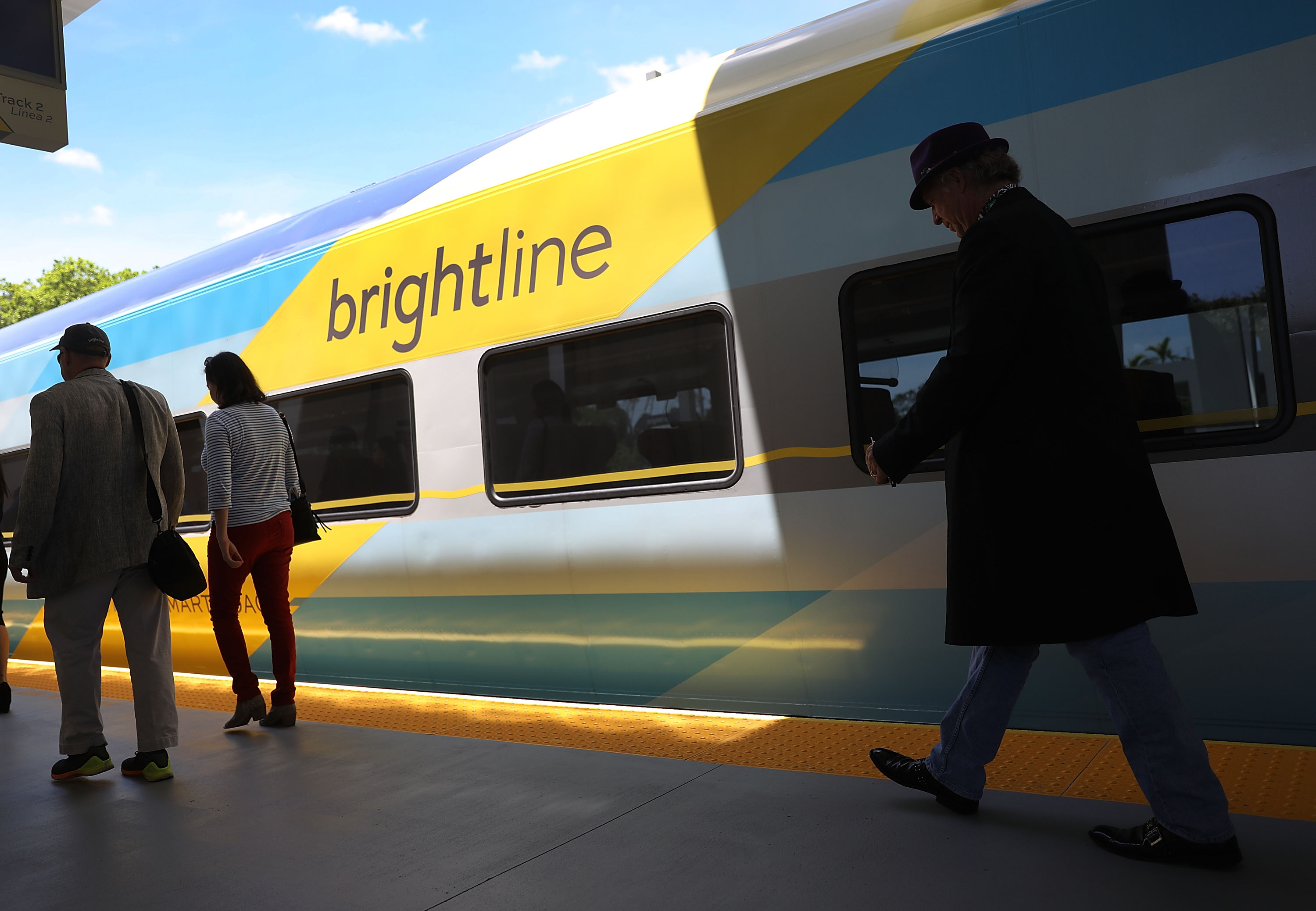 florida's high-speed rail makes sudden change