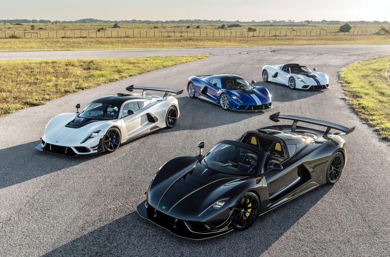 a texas-built hypercar, the 300 mph hennessey venom, is in the running for the world’s fastest production car